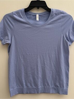 Athleta Speedlight Seamless Tee Womens Size M Athletic Performance Light Blue